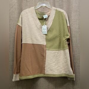 Very J Two-Tone V-Neck Top